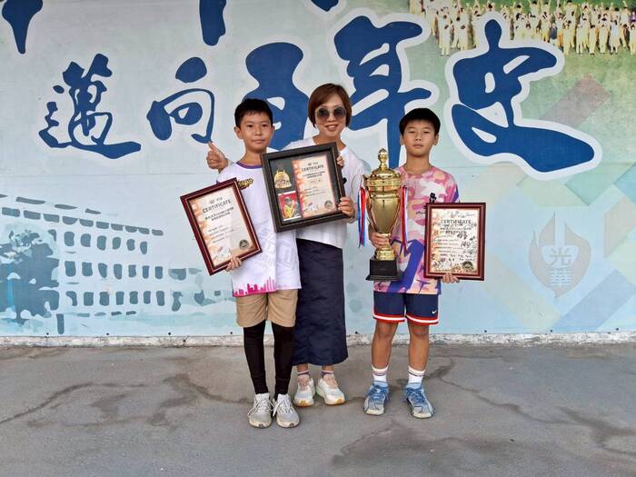 學校頒獎照片圖片